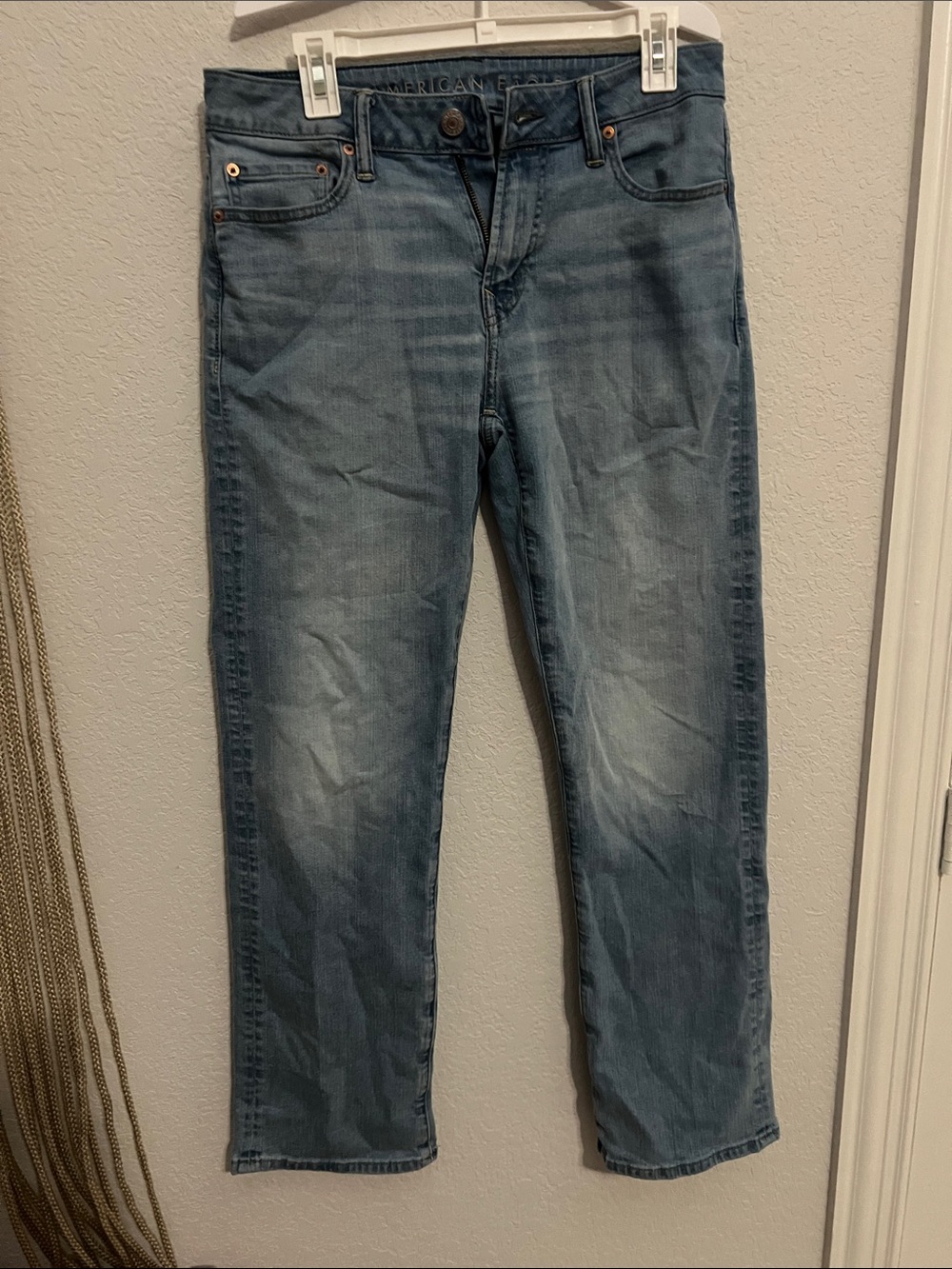 Men's Blue Washed Straight-Leg Jeans